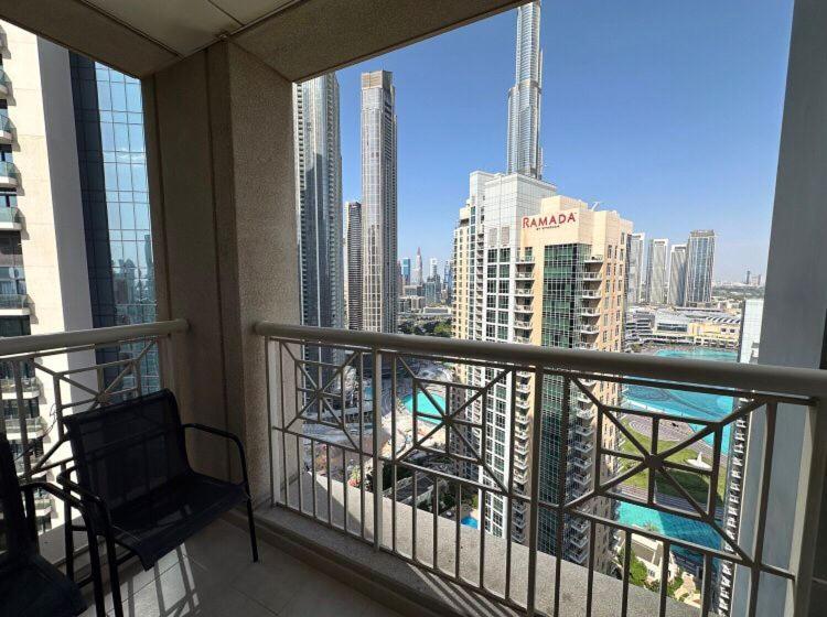 Downtown Apartments With Fountain And Burj Khalifa View Dubaj Kültér fotó